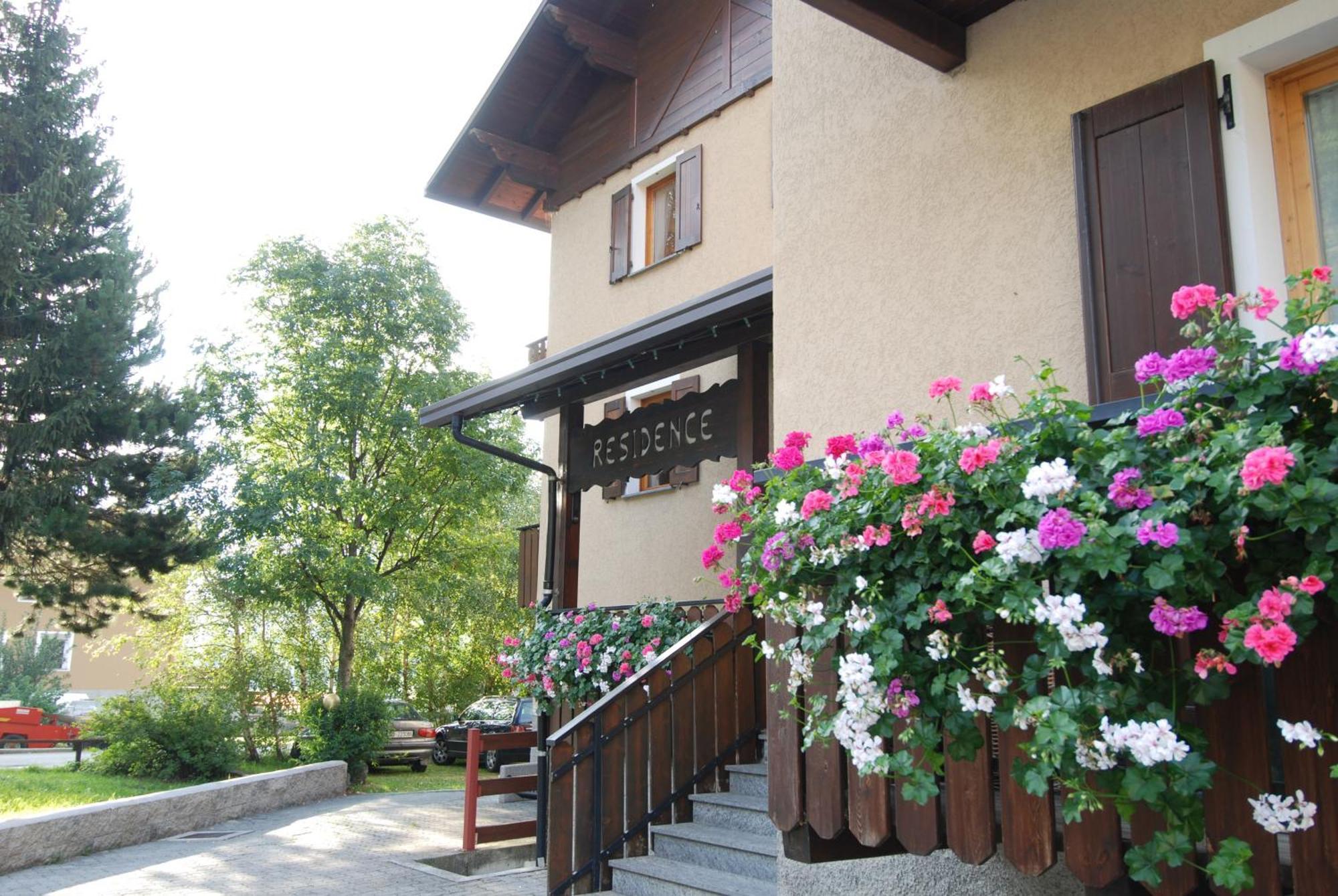 Residence Pian Del Vino Pradelle Buitenkant foto