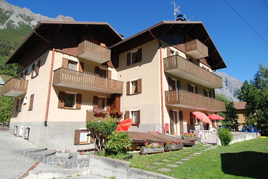 Residence Pian Del Vino Pradelle Buitenkant foto